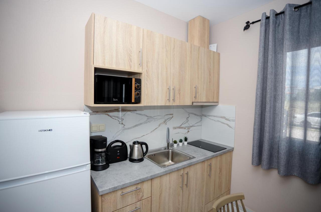 Greka Apartments Kalyves Polygyrou 外观 照片